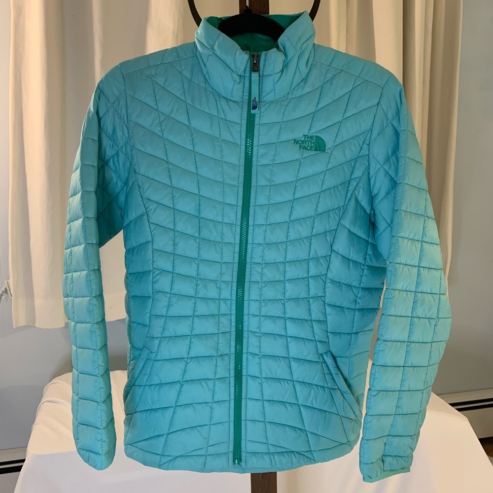 The North Face light weight puffer jacket aqua with green accents Girls XL